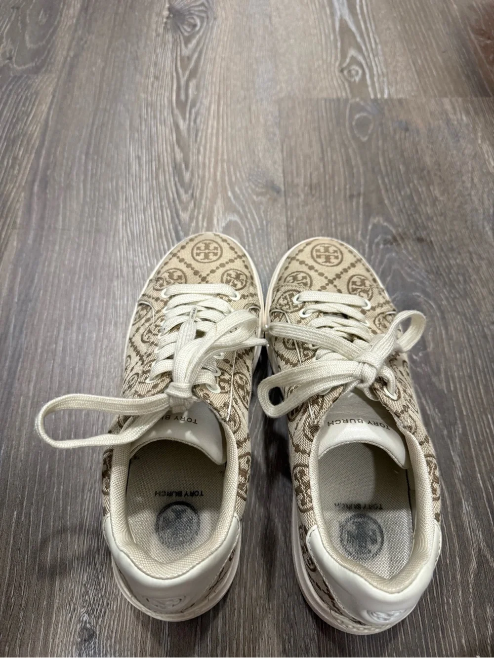 Tory Burch Howell Court Tan Logo Canvas Sneakers 6m comes with extra laces